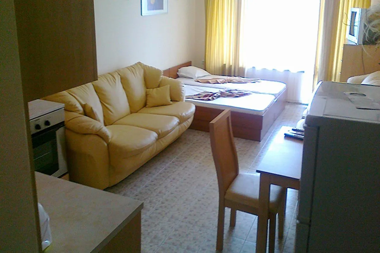 Sb Rentals Apartments In Royal Dreams Complex 써니비치